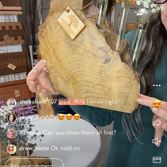 VASES - Picture 4 of 5